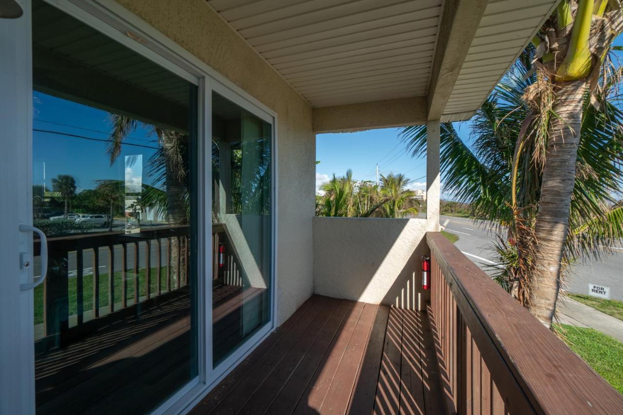 Beachside Serenity Escape - Private 3Br And 2Ba, Dog Friendly Duplex Oasis, Steps To Shore! Melbourne Eksteriør bilde