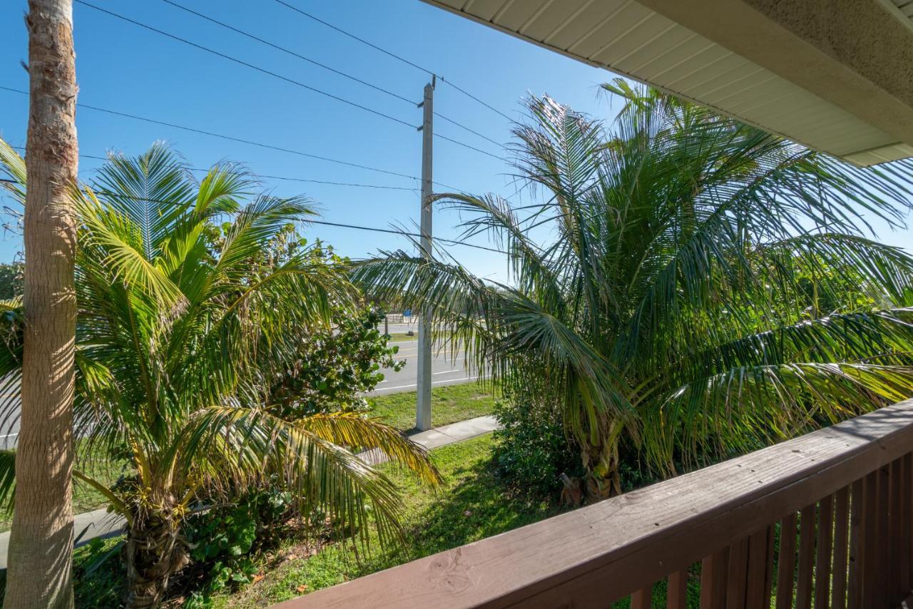 Beachside Serenity Escape - Private 3Br And 2Ba, Dog Friendly Duplex Oasis, Steps To Shore! Melbourne Eksteriør bilde