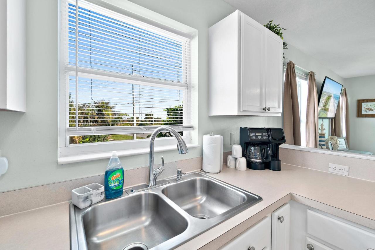 Beachside Serenity Escape - Private 3Br And 2Ba, Dog Friendly Duplex Oasis, Steps To Shore! Melbourne Eksteriør bilde