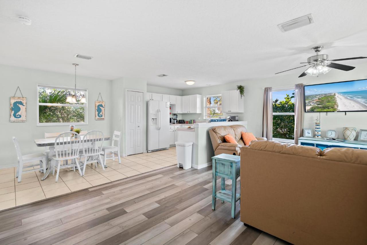 Beachside Serenity Escape - Private 3Br And 2Ba, Dog Friendly Duplex Oasis, Steps To Shore! Melbourne Eksteriør bilde